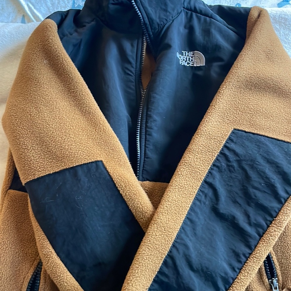 NorthFace- fleece, zipper up.